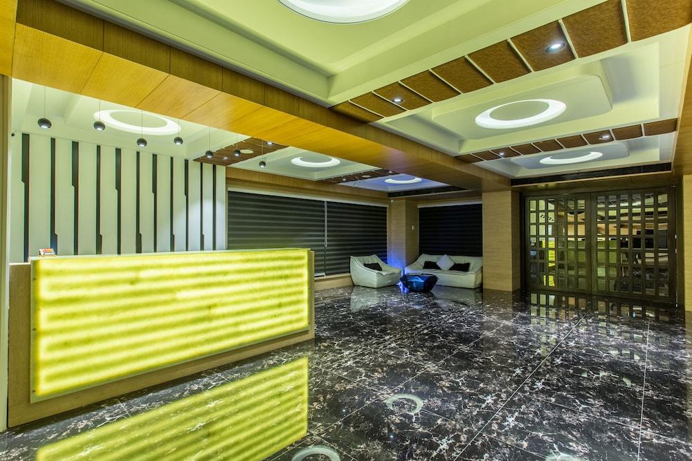 Hotel Abika Elite Удджайн Екстер'єр фото