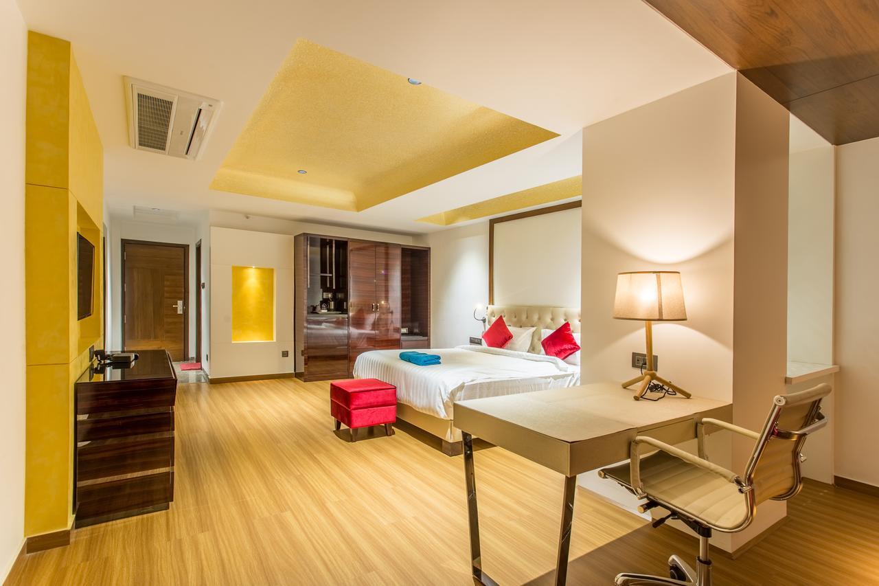 Hotel Abika Elite Удджайн Екстер'єр фото